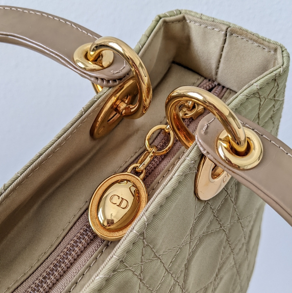 Lady Dior bag - Picture 7 of 16